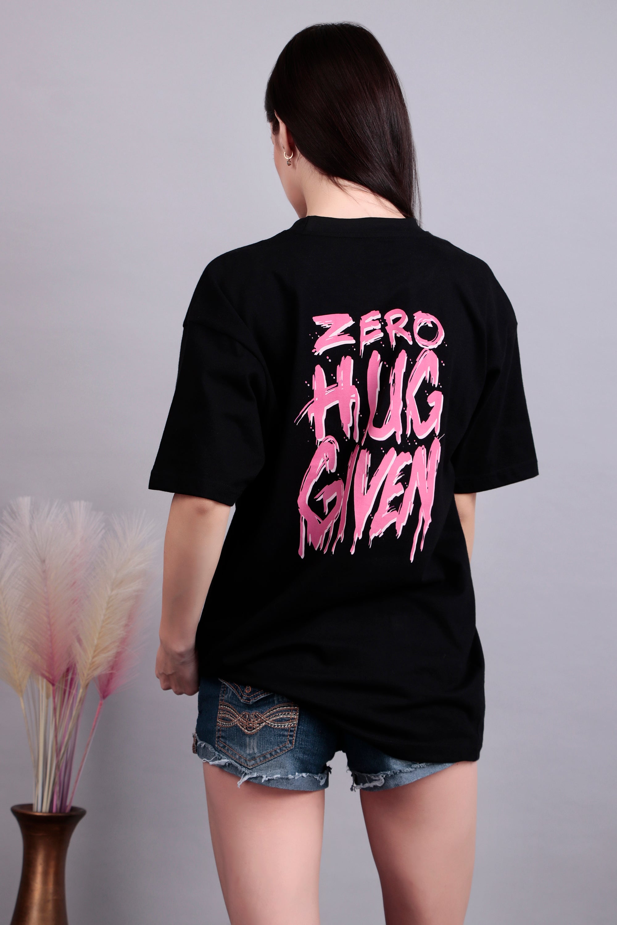 The "Zero Hug Given" Oversized Graphic Tee
