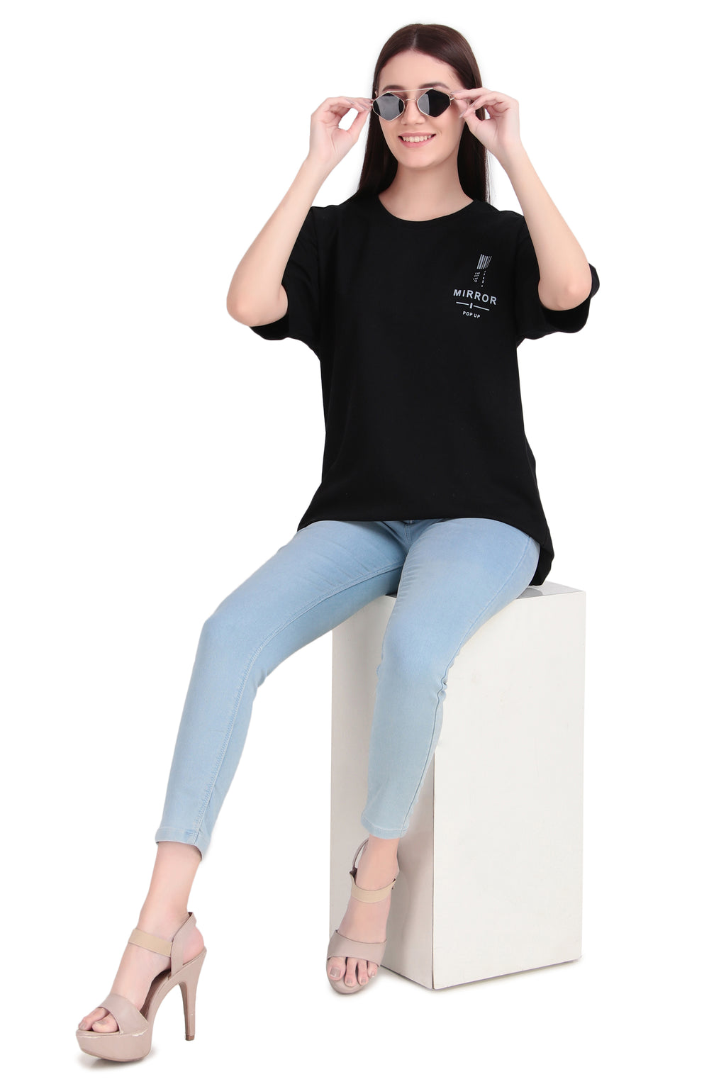 Unisex Oversized Off T-Shirt | Edition.01 Minimal. Bold. Urban.