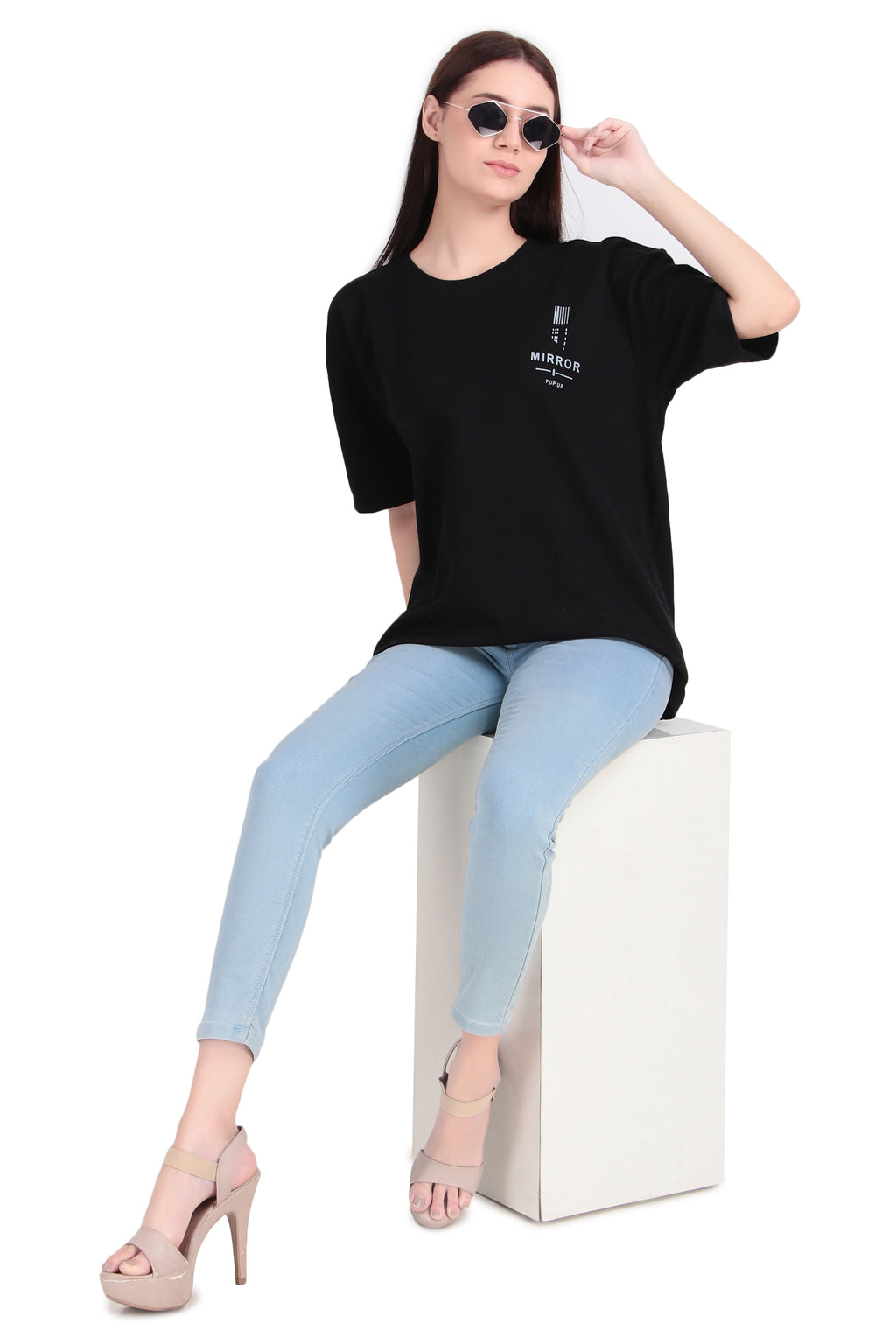 Unisex Oversized Off T-Shirt | Edition.01 Minimal. Bold. Urban.