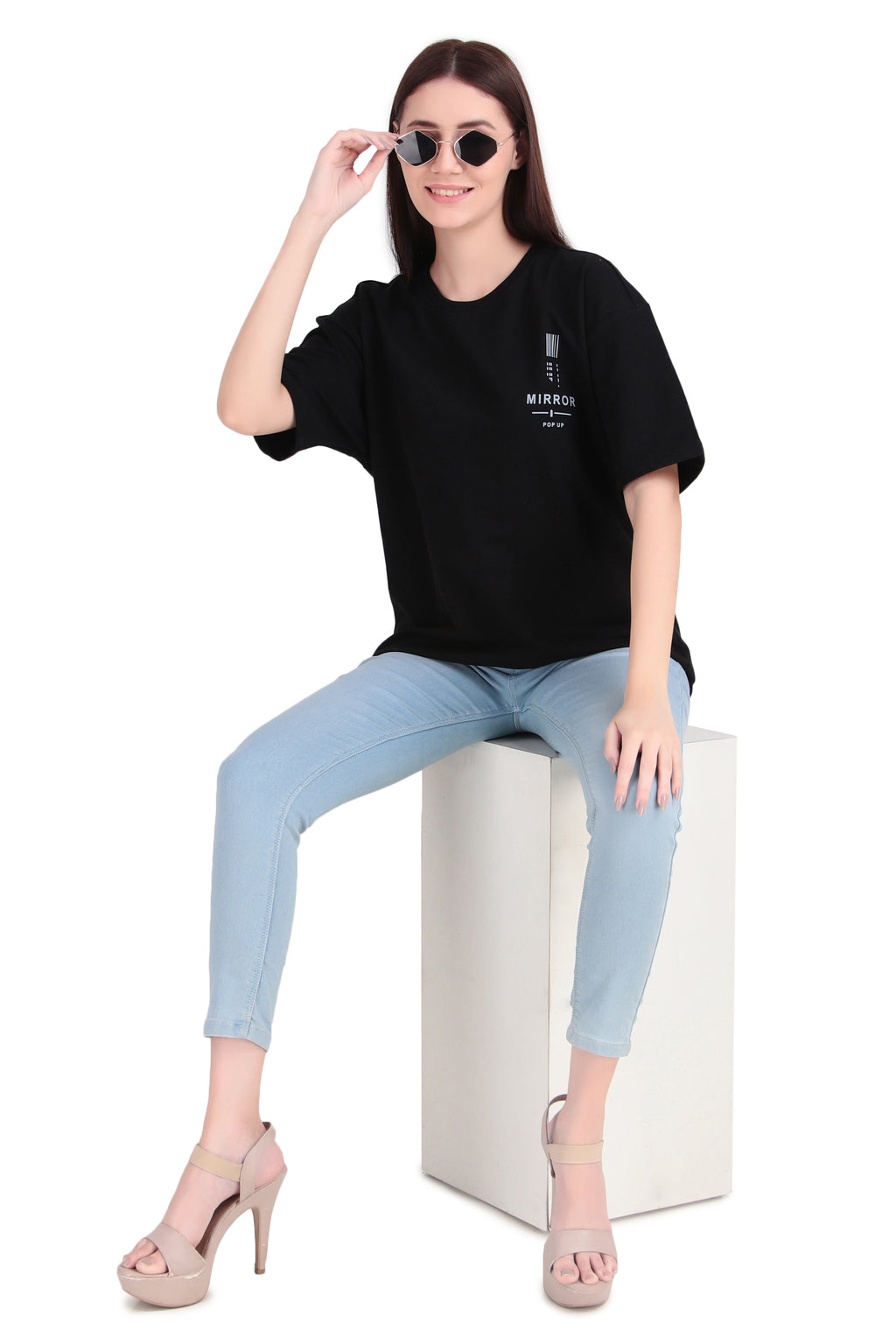 Unisex Oversized Off T-Shirt | Edition.01 Minimal. Bold. Urban.